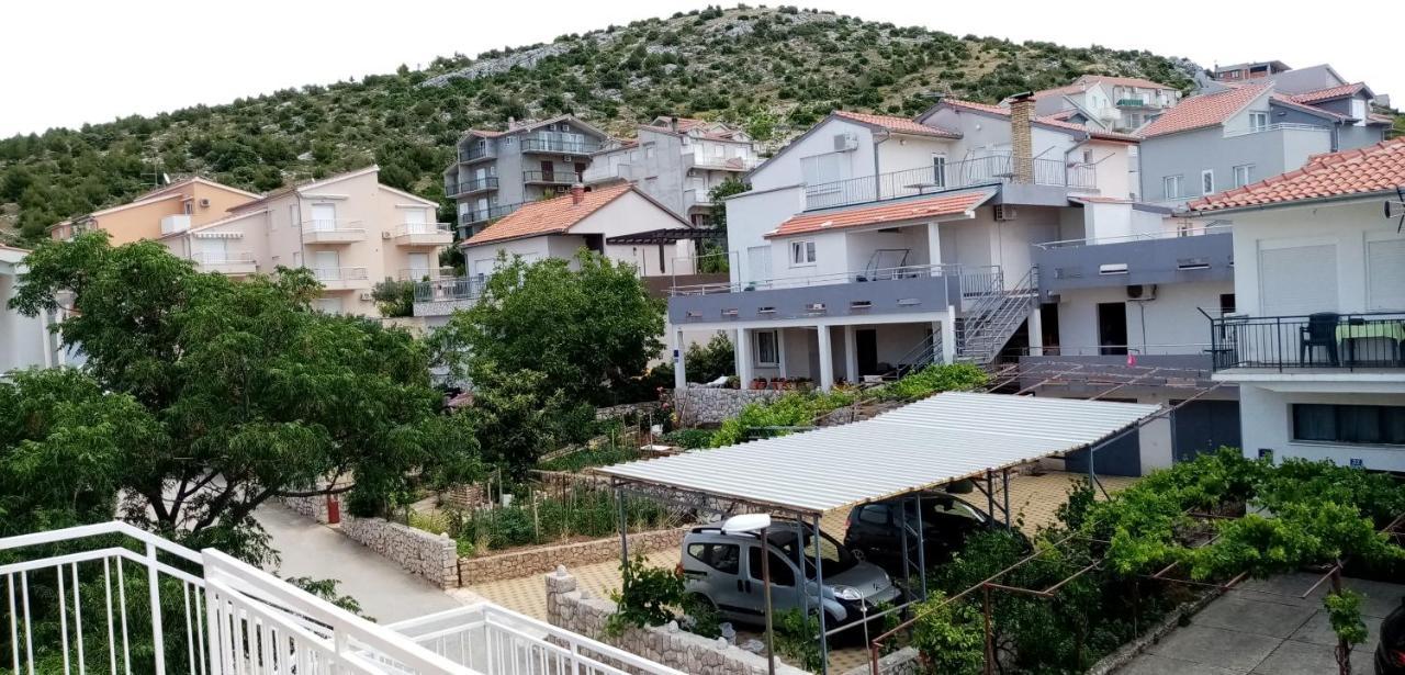 Apartments Bilo Near Primošten Dış mekan fotoğraf