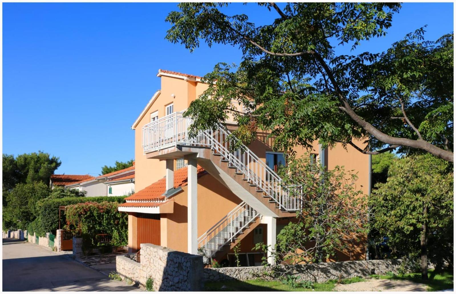 Apartments Bilo Near Primošten Oda fotoğraf