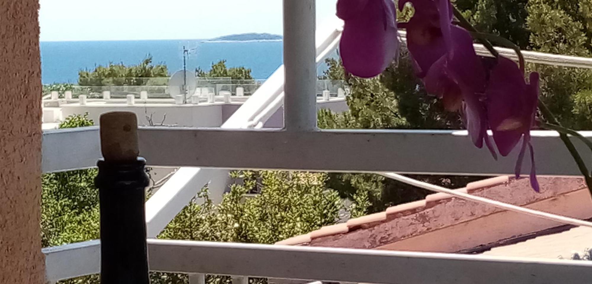 Apartments Bilo Near Primošten Oda fotoğraf